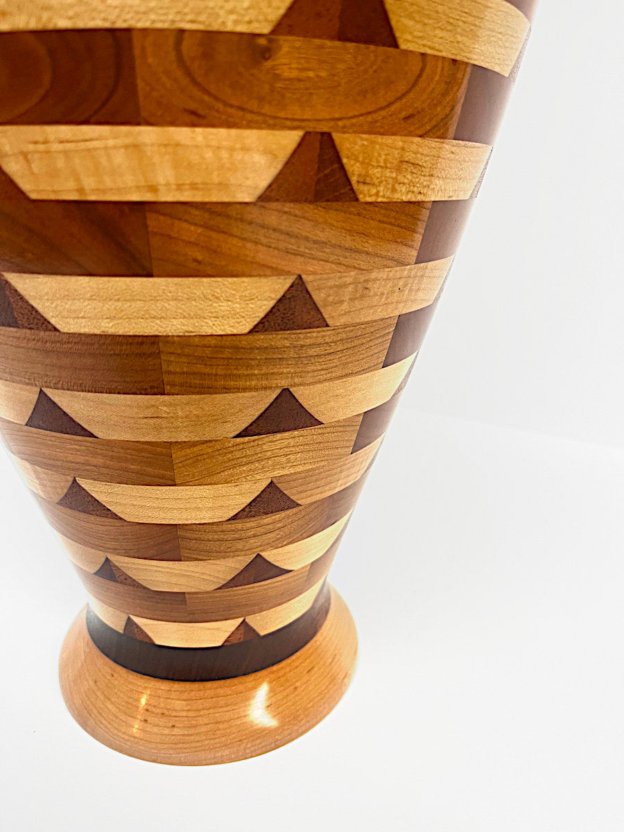 Davoud Khosravi - Circles Vase 36 x 11