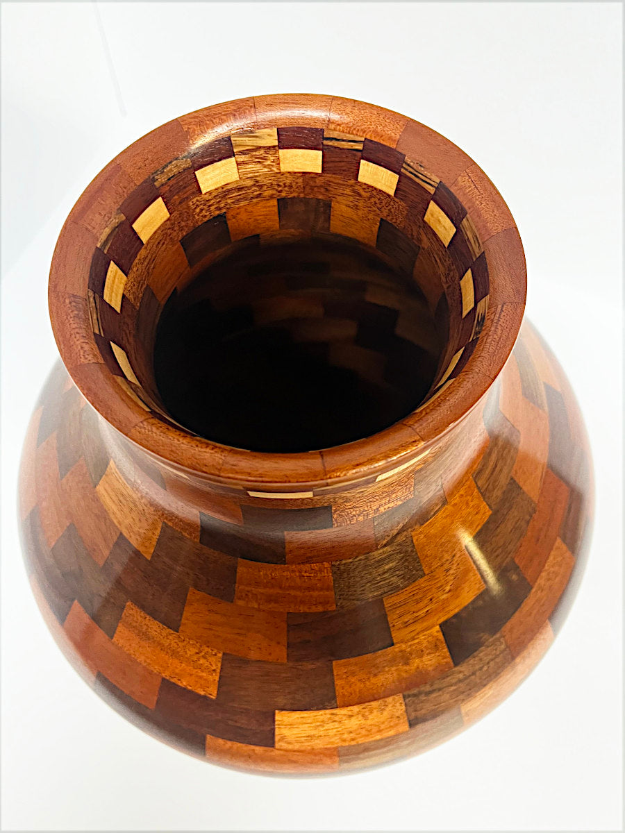 Davoud Khosravi - Spiral Pattern Vase 17 x 11