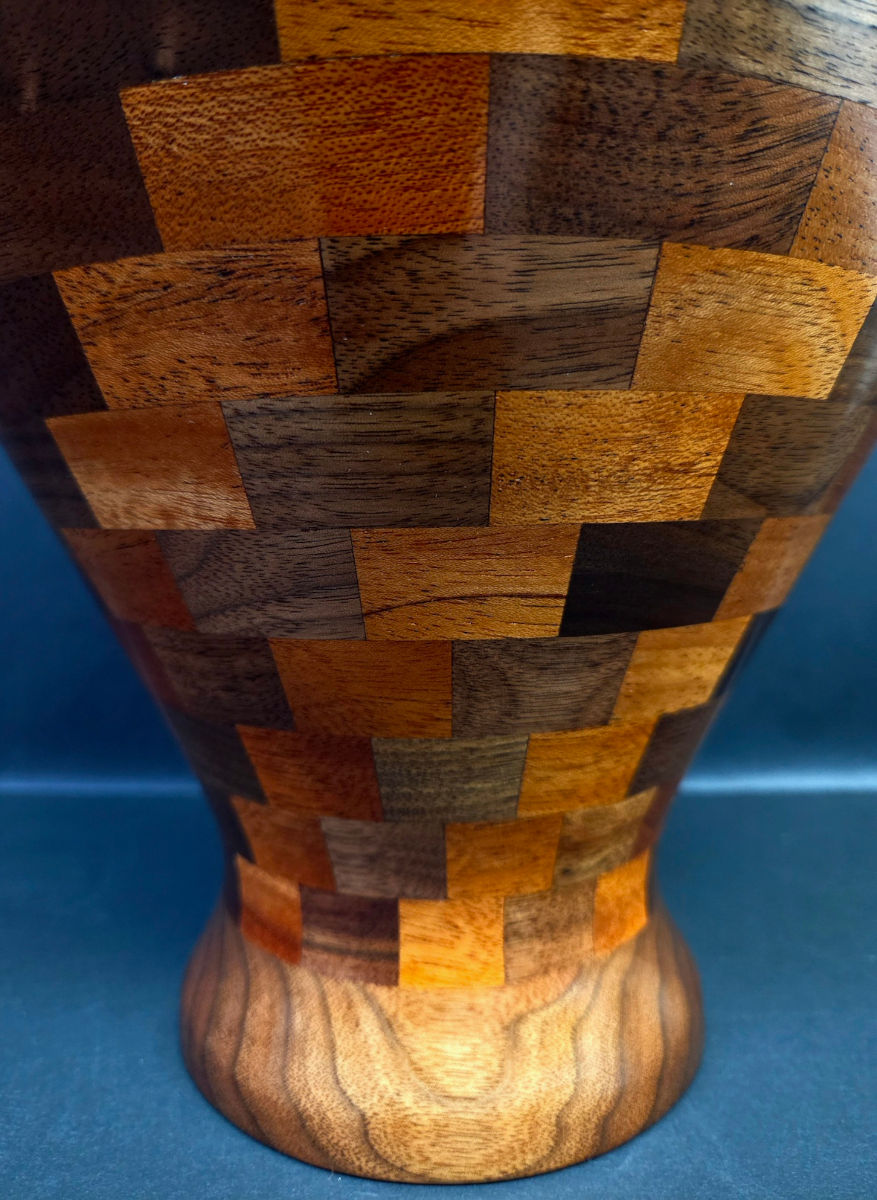 Davoud Khosravi - Spiral Pattern Vase  17x11